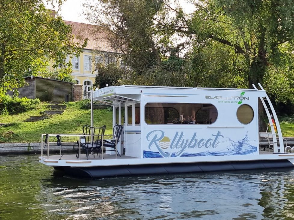 Festliegendes Hausboot mieten